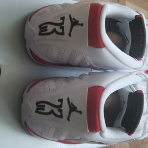 Air Jordan 14 Retro (Candy Canes)